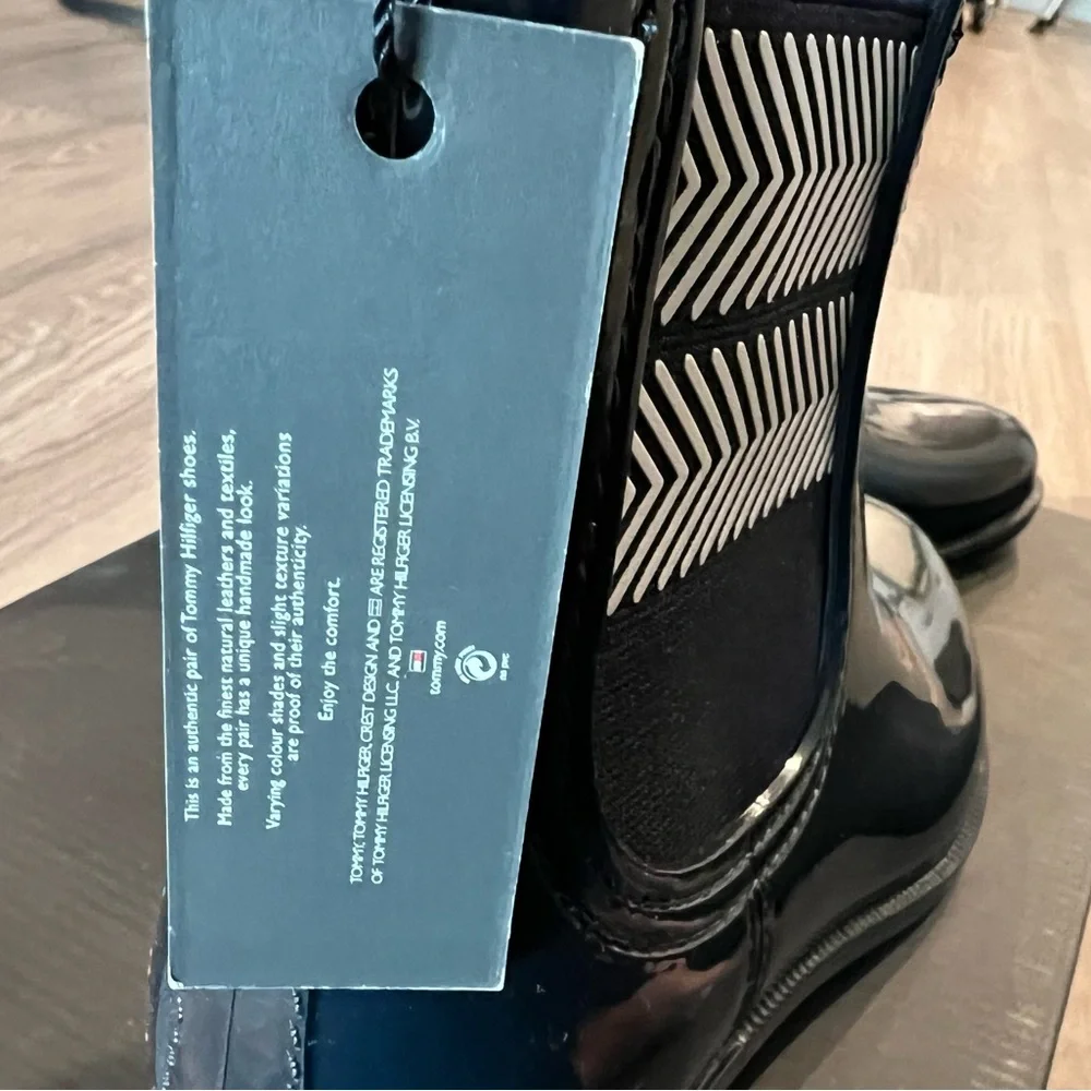 NWT Tommy Hilfiger Navy Blue Chelsea Rain Boots with Chevron Detail